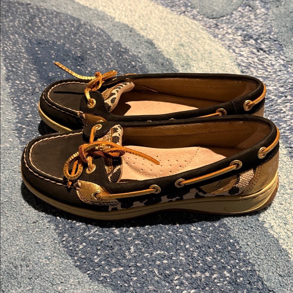 Sperry Top Sider with Animal Print. Women’s Sz 6.